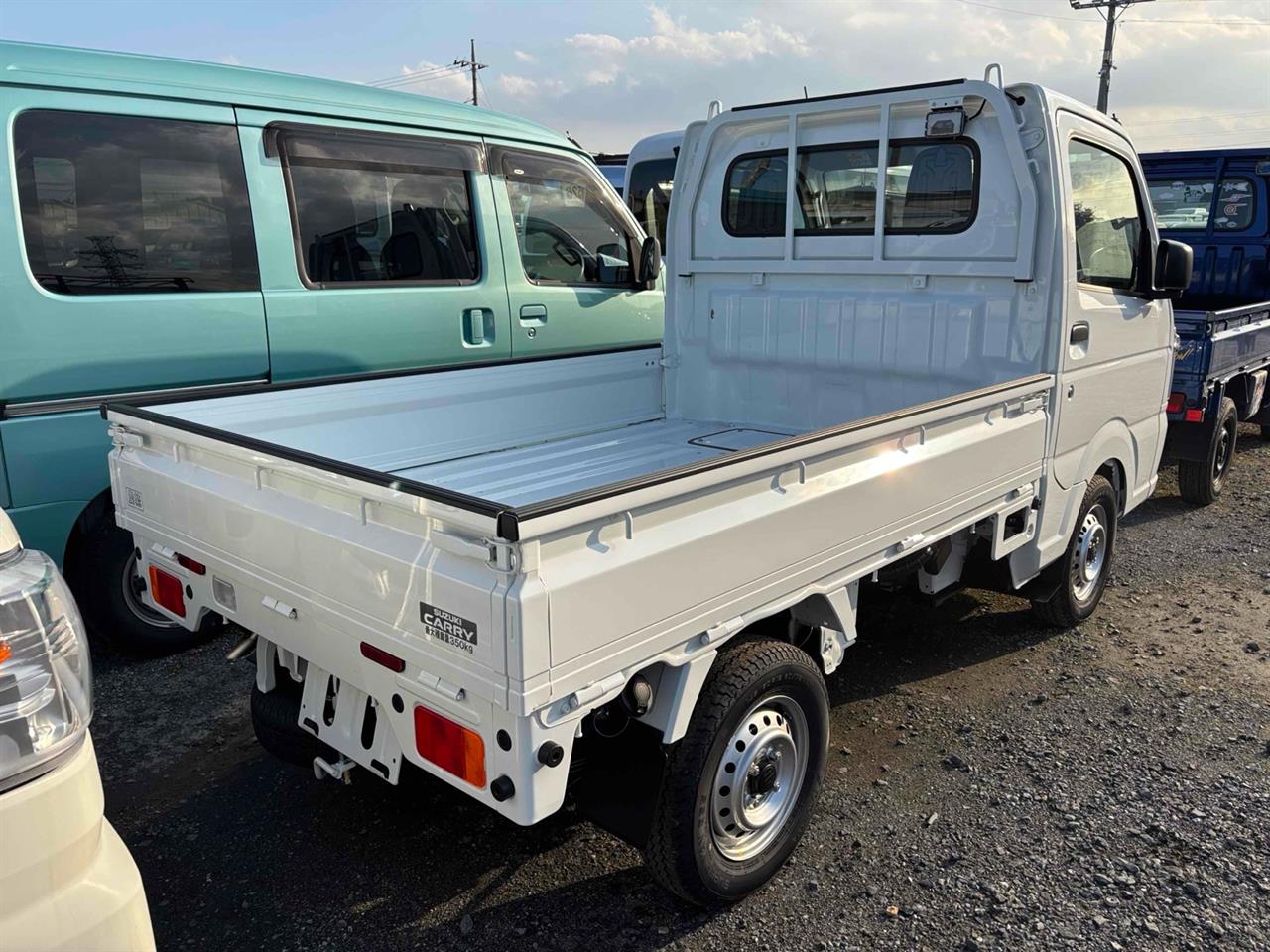 2025 Suzuki Carry