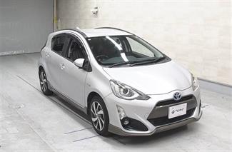 2015 Toyota Aqua - Thumbnail