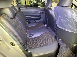 2015 Toyota Aqua - Thumbnail