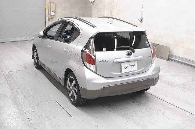 2015 Toyota Aqua