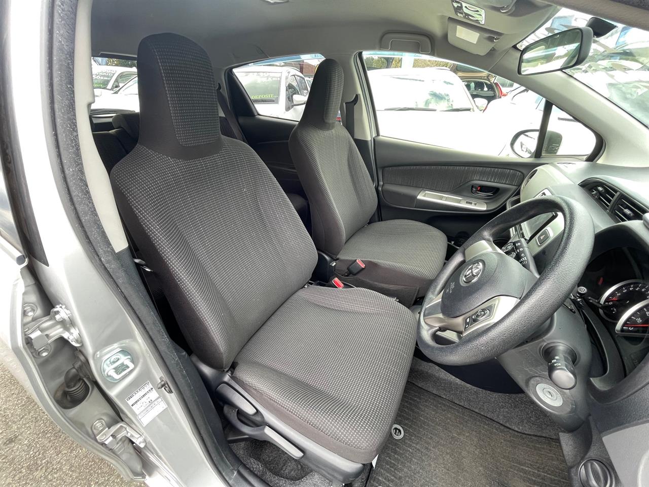 2016 Toyota Vitz