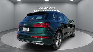 2018 Audi SQ5 - Thumbnail