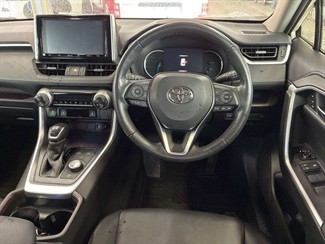 2020 Toyota RAV4 - Thumbnail