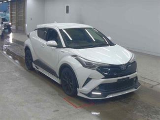 2017 Toyota C-HR - Thumbnail