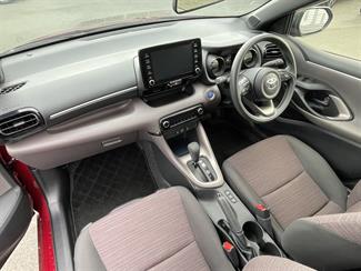 2021 Toyota Yaris - Thumbnail