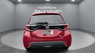 2021 Toyota Yaris - Thumbnail