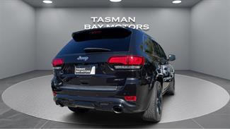 2015 Jeep Grand Cherokee - Thumbnail