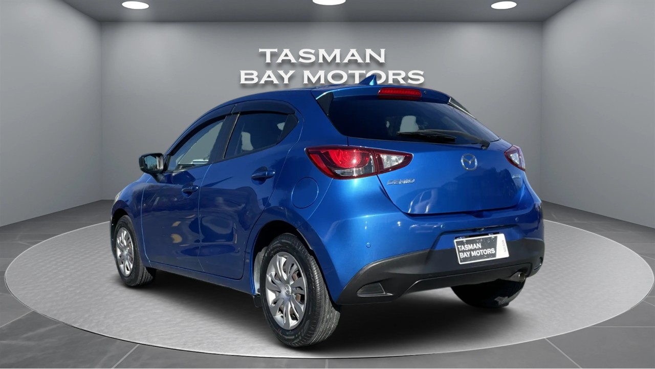 2017 Mazda Demio