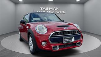 2015 Mini Cooper - Thumbnail
