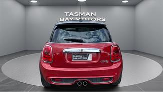 2015 Mini Cooper - Thumbnail