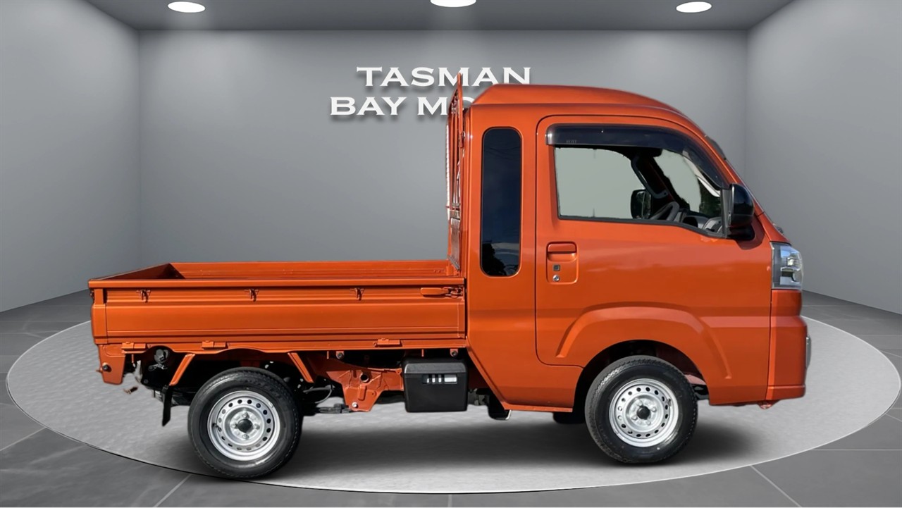 2022 Daihatsu HiJet