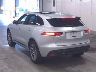 2017 Jaguar F-PACE - Thumbnail