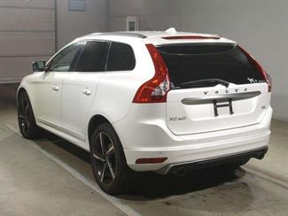 2015 Volvo XC60 - Thumbnail