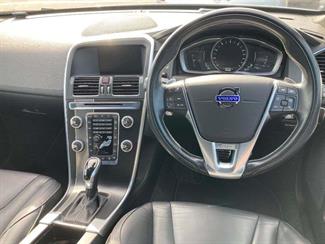 2015 Volvo XC60 - Thumbnail