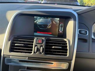 2015 Volvo XC60 - Thumbnail