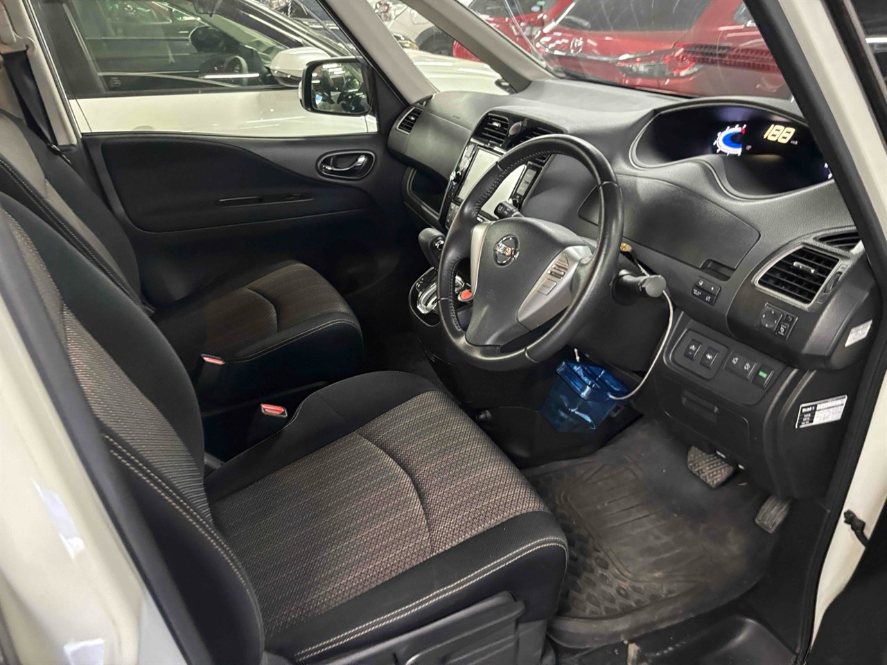 2015 Nissan Serena