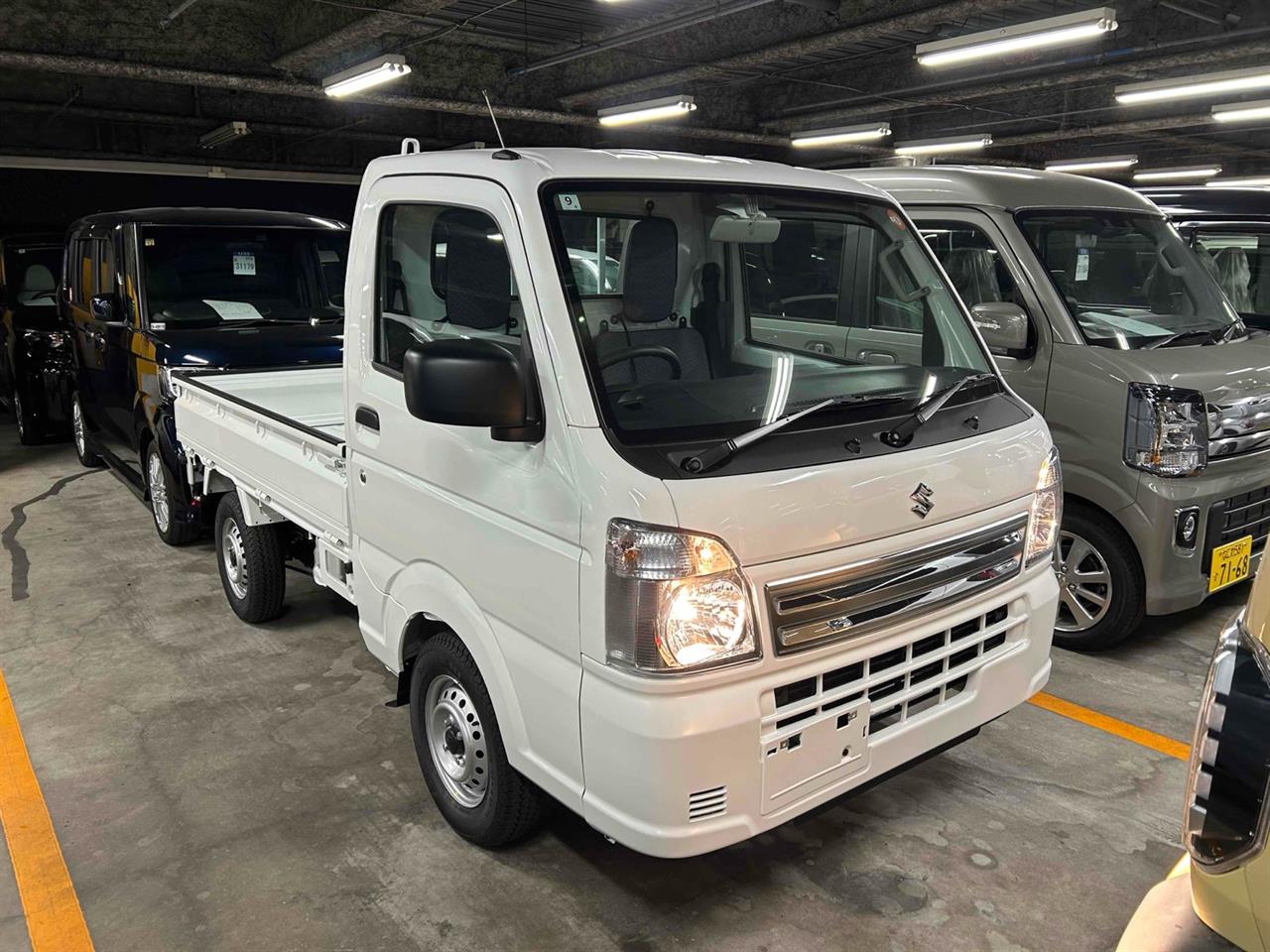 2025 Suzuki Carry