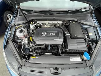 2015 Volkswagen Golf - Thumbnail