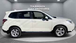 2015 Subaru Forester - Thumbnail