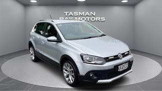 2017 Volkswagen Cross Polo - Thumbnail