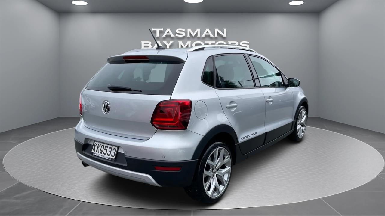 2017 Volkswagen Cross Polo