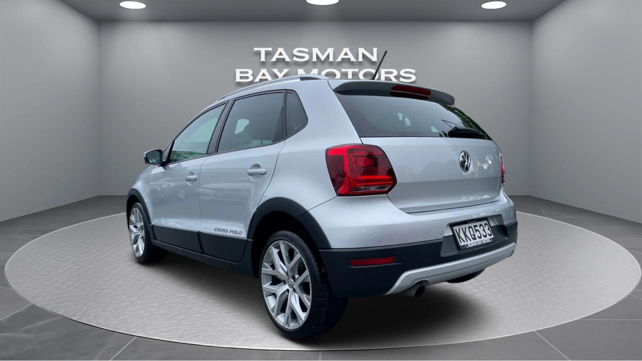 2017 Volkswagen Cross Polo