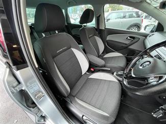 2017 Volkswagen Cross Polo - Thumbnail