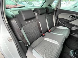 2017 Volkswagen Cross Polo - Thumbnail