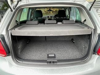 2017 Volkswagen Cross Polo - Thumbnail