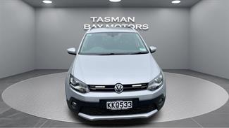 2017 Volkswagen Cross Polo - Thumbnail