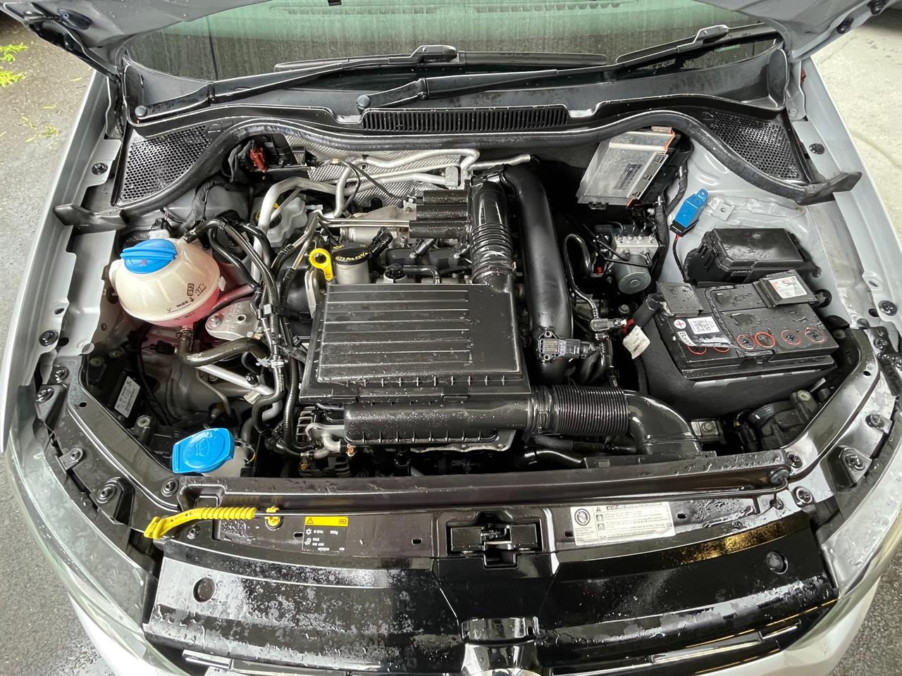 2017 Volkswagen Cross Polo