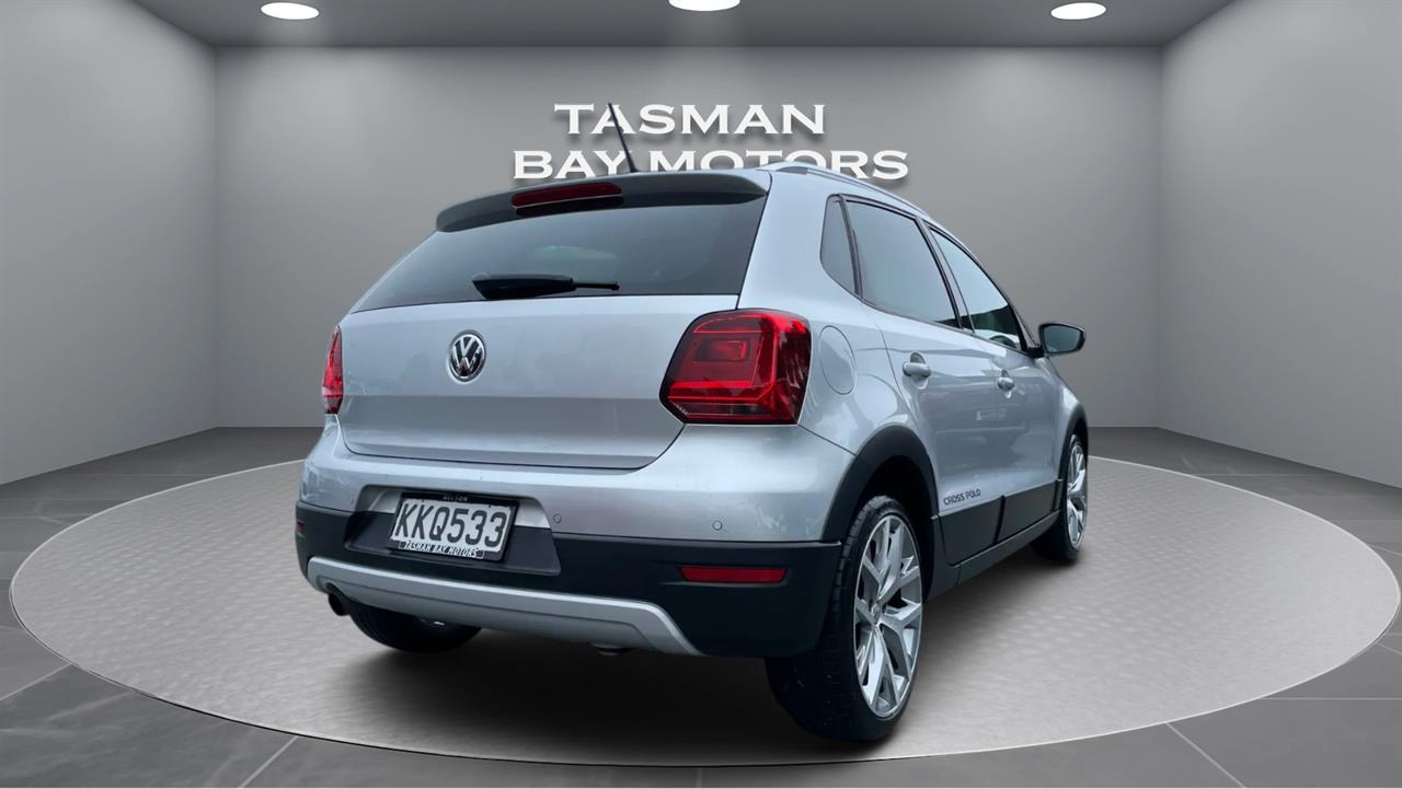 2017 Volkswagen Cross Polo