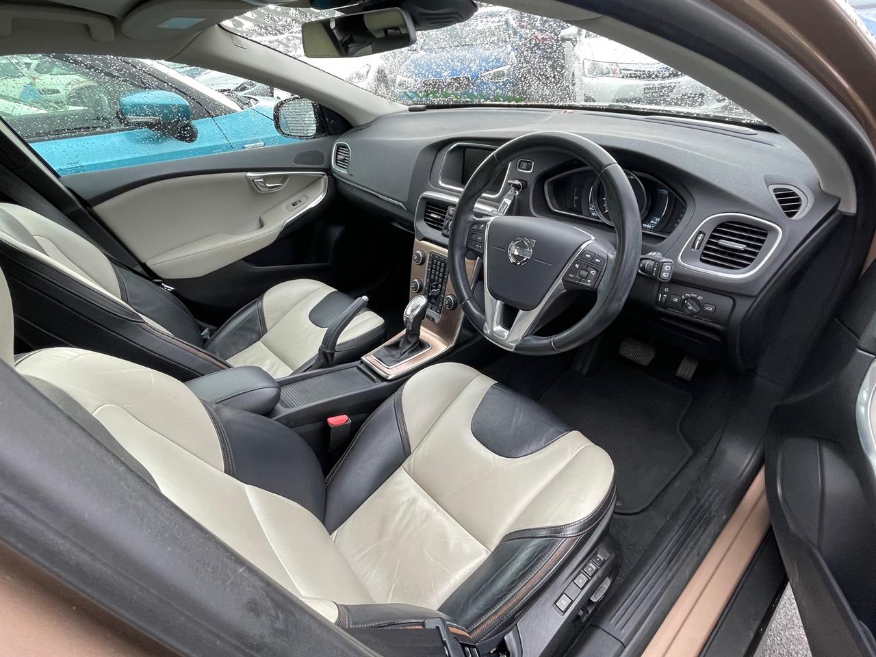 2013 Volvo V40