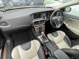 2013 Volvo V40 - Thumbnail