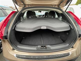 2013 Volvo V40 - Thumbnail