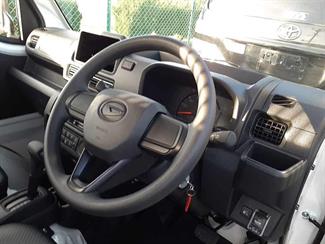 2025 Daihatsu HiJet - Thumbnail