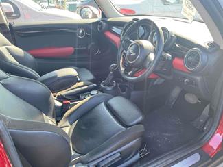2015 Mini Cooper - Thumbnail