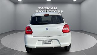 2020 Suzuki Swift - Thumbnail