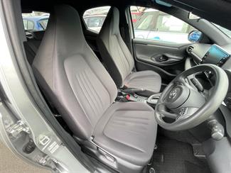 2020 Toyota Yaris - Thumbnail