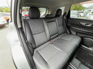 2015 Nissan X-Trail - Thumbnail