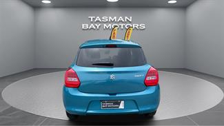 2017 Suzuki Swift - Thumbnail