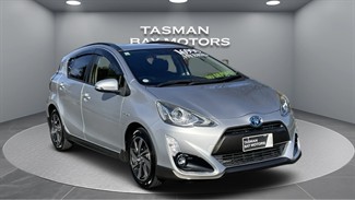 2015 Toyota Aqua - Thumbnail