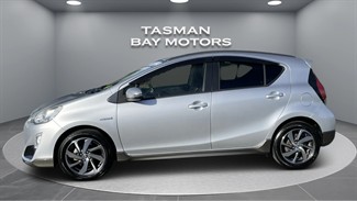 2015 Toyota Aqua - Thumbnail