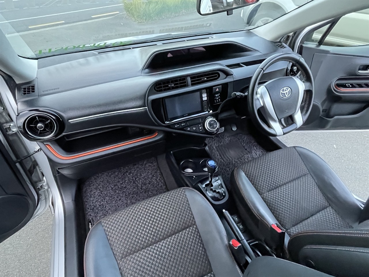 2015 Toyota Aqua