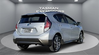 2015 Toyota Aqua - Thumbnail
