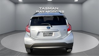 2015 Toyota Aqua - Thumbnail