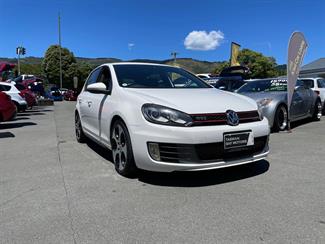 2012 Volkswagen Golf - Thumbnail
