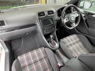 2012 Volkswagen Golf - Thumbnail