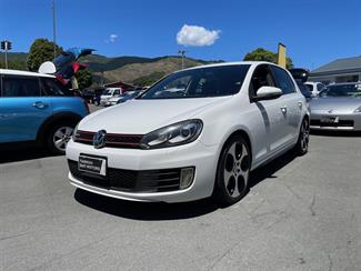 2012 Volkswagen Golf - Thumbnail