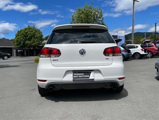 2012 Volkswagen Golf - Thumbnail